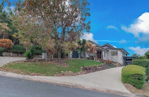 Cannonvale Casa | Coastal Elegance , Gateway to the Whitsundays -per friendly– Min 3-Month Stay