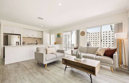 Canning Vale Casa | Quenda Villa Summary: