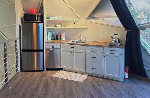Westbrook Meadows Cabina | Experience Dome Sweet Dome for a unique getaway