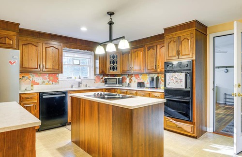 Keene Casa | Near Main St & Festivals: Peaceful Keene Getaway!