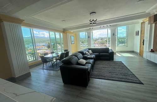 Barahona Apartamento | 3-bedroom apartment in awesome Barahona with AC