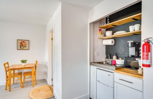 Waterbury Apartamento | Waterbury Studio 12 Mi to Bolton Valley Ski Resort