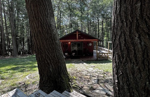 Mount Nebo Cabina | Cozy Cabin nestled in the woods between Summersville and Fayetteville WV