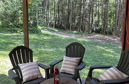 Mount Nebo Cabina | Cozy Cabin nestled in the woods between Summersville and Fayetteville WV