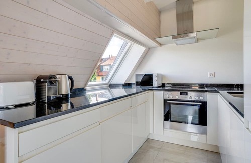 District 2 Apartamento | Blueground | Enge, terrace, nr Lake Zürich