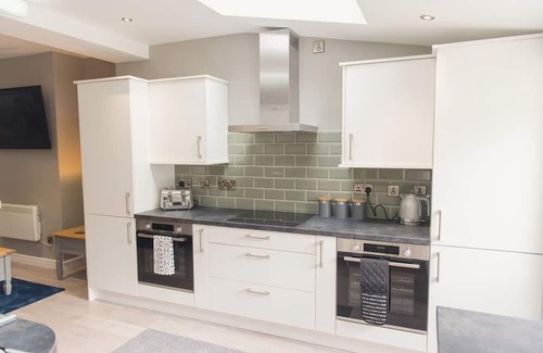 Tamworth Casa | 6 bed Town Centre House ALL with EN-Suite Tamworth
