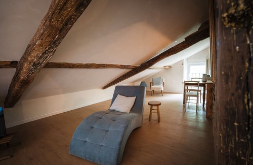 La Bastide-Clairence Cama Y Desayuno | Bed and Breakfast 'Maison Perbos 1556 - Ursuya' with Shared Pool, Wi-Fi and Air Conditioning