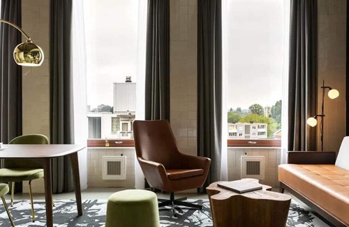 Kralingen-Crooswijk Hotel | Modern Comfort in Rotterdam Near Shops, Nightlife & Cultural Sights - 4 Units