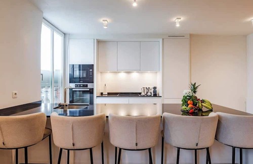 Etterbeek Apartamento | Luxury Penthouse with Panoramic Views 3BR