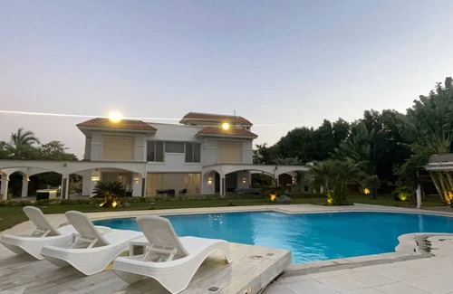 Sheikh Zayed City Apartamento | Palace in Sheikh Zayed City