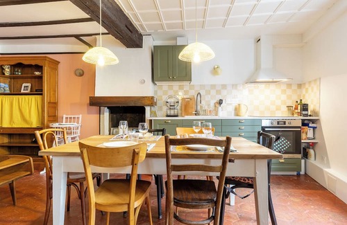 Moret-sur-Loing Cabaña | Charming renovated air-conditioned cottage, historic center of Moret-sur-Loing