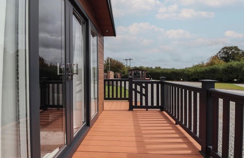 Great Hatfield Cabaña | MEADOWS PARK 4, family friendly, with hot tub in Hornsea