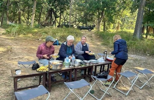 Bardia Apartamento | nBardiya Jungle Retreat - campsite 2
