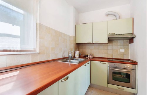 Lonate Pozzolo Apartamento | Apartment '2' with Shared Garden, Balcony and Wi-Fi