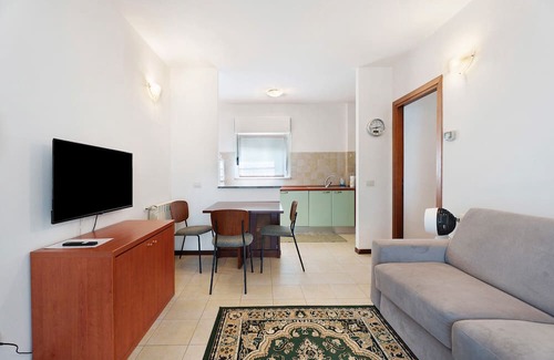 Lonate Pozzolo Apartamento | Apartment '2' with Shared Garden, Balcony and Wi-Fi