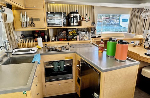 Historic District Alquiler De Eote | 3-bedroom boat in amazing Annapolis with AC