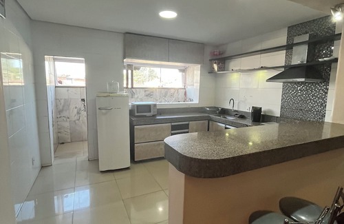 Novo Eldorado Apartamento | Spacious apartment, 3 bedrooms, air conditioning. 6 km from MRV Arena, 4 km from Eldorado Metro Station.