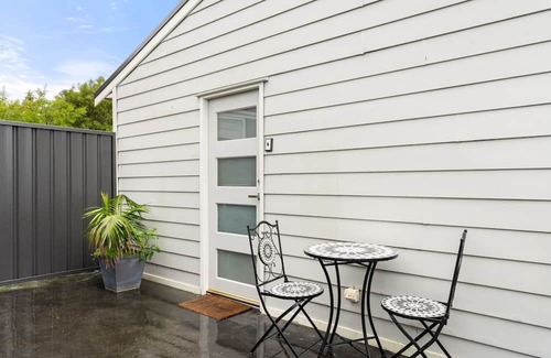 Bomaderry Apartamento | Bright 1-Bed Apartment with Garden Views