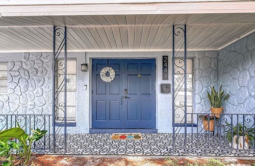 Pinellas Point Casa | Spacious home central to Downtown St. Pete and the Beach