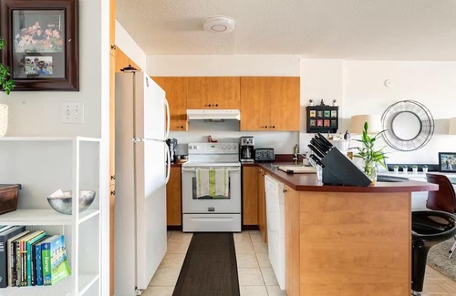 Kirkland Apartamento | Chic 1-bedroom apartment with fitness room and AC in serene Kirkland