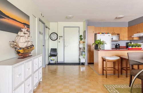 Kirkland Apartamento | Chic 1-bedroom apartment with fitness room and AC in serene Kirkland