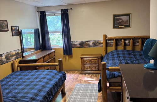 Germfask Cabina | Lakefront lodge - Sleeps 18+ guests!