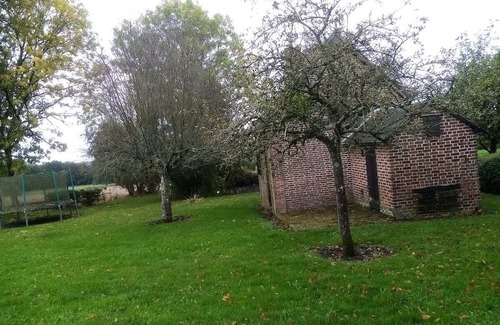La Bazoche-Gouet Casa | Gite at Le Petit Horizon. Quiet old farmhouse