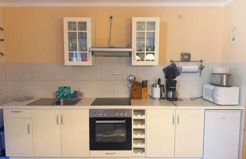 Rostock Apartamento | Charming vacation apartment near the Baltic Sea - large garden, relaxed/green, cozy.