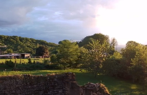 Lormes Casa | Converted barn, Morvan regional park. All comforts, nature, silence, top views