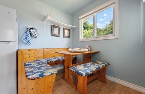 Turkey Point Cabaña | Cottage in Turkey Point - beachfront