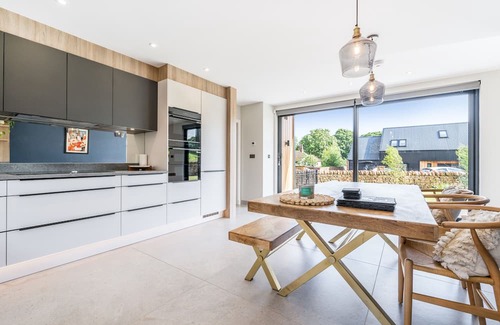 Penrith Casa | 3 FALLOW GARDENS, family friendly, luxury holiday cottage in Lazonby