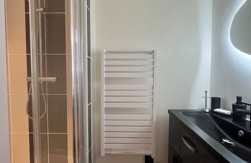 Mezieres-sur-Seine Casa | Bright little house in village center, close to all amenities.