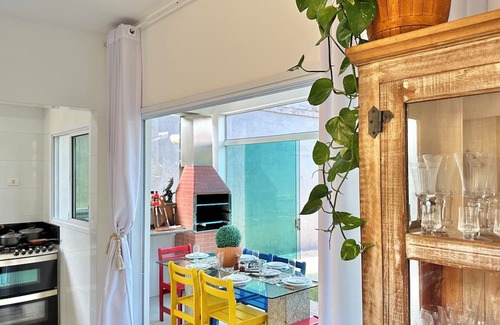 Centro Casa | HOUSE FOR 12 OR 16 PEOPLE. 3 MINUTES FROM THE BEACH. IN THE CENTER OF BERTIOGA