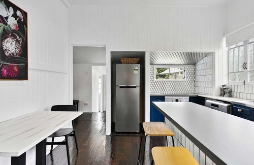 Maryborough Casa | Welcome to Retro on walker
