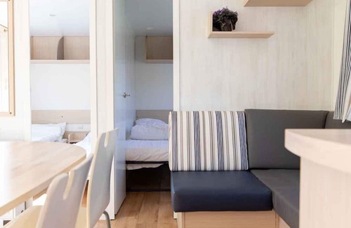 Jabbeke Chalet De Esquí | Vakantiepark Klein Strand - Comfort Chalet 4p H