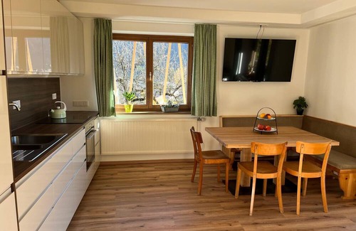 Muhlbach im Pinzgau Apartamento | Centrally located characteristic and modern