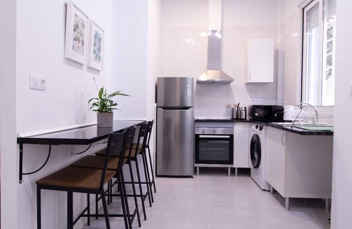 Trinitat Apartamento | Viveros 2 by Concept Flats