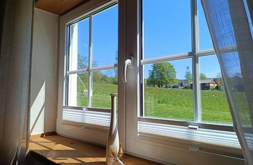 Laubach Apartamento | Stylish vacation apartment with barrel sauna in the countryside