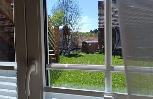Laubach Apartamento | Stylish vacation apartment with barrel sauna in the countryside