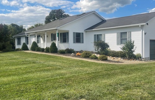 Litchfield Casa | Charming 3-bedroom house in the country.