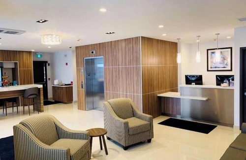 Northeast Mississauga Apartamento | Hotel Chandni Victoria - King Room