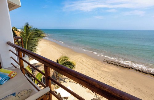 Las Pocitas Condominio | Frente al mar, lujoso apartamento. vista espectacular. Playa Las Pocitas-Mancora