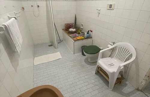 Jardim Santa Helena Casa | Shared house with parking space in downtown Juiz de Fora