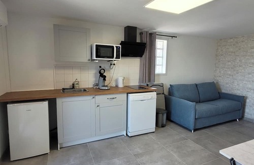 Tangry Casa | Gîte 'Les Gites Des Hauts Pays' with Private Terrace, Wi-Fi and Air Conditioning