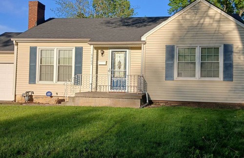 South Kansas City Casa | Cozy - Centrally Located 2-bedroom house