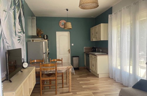 Saint-Germain-et-Mons Casa | Small house in an enclosed park 10 minutes from Bergerac and 45 minutes from Sarlat