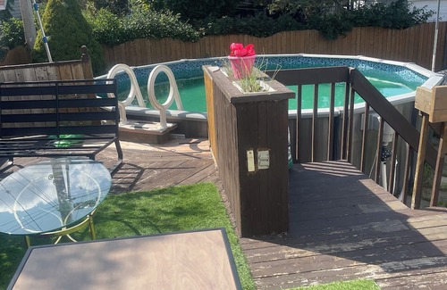Levis Cabaña | Cottage in a nice and quiet neighborhood with swimming pool and 4parkings.