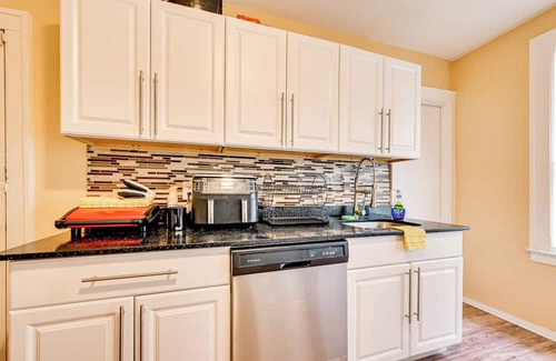 Hartford Condominio | Convenient Hartford Condo < 2 Mi to Dtwn!