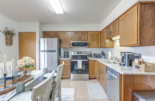 Clearfield Casa | Townhome w/Patio: 1 Mi to Clearfield Riverwalk