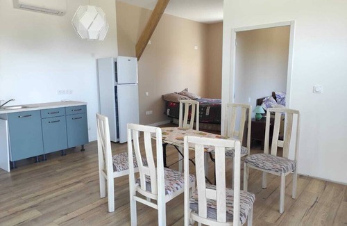 Campsas Casa | Spacious apartment in the heart of the vineyards 🖤 between Montauban and Toulouse